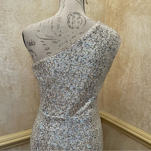 Eliza J. One-Shoulder with cutouts Maxi Sequins Gown Dress Prom Champagne  Sz 8